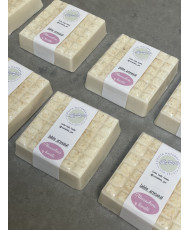 Jabón artesanal de almendras y karité base glicerina 100grs