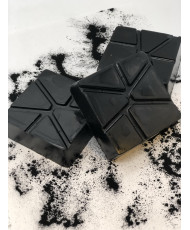 Jabón artesanal corporal y facial de carbón activado base glicerina 100grs