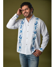 Guayabera Blanca Bordada Otomí Azul para Caballero
