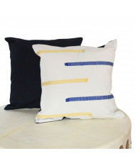 Cojín El Encuentro (Mostaza con Azul Marino)