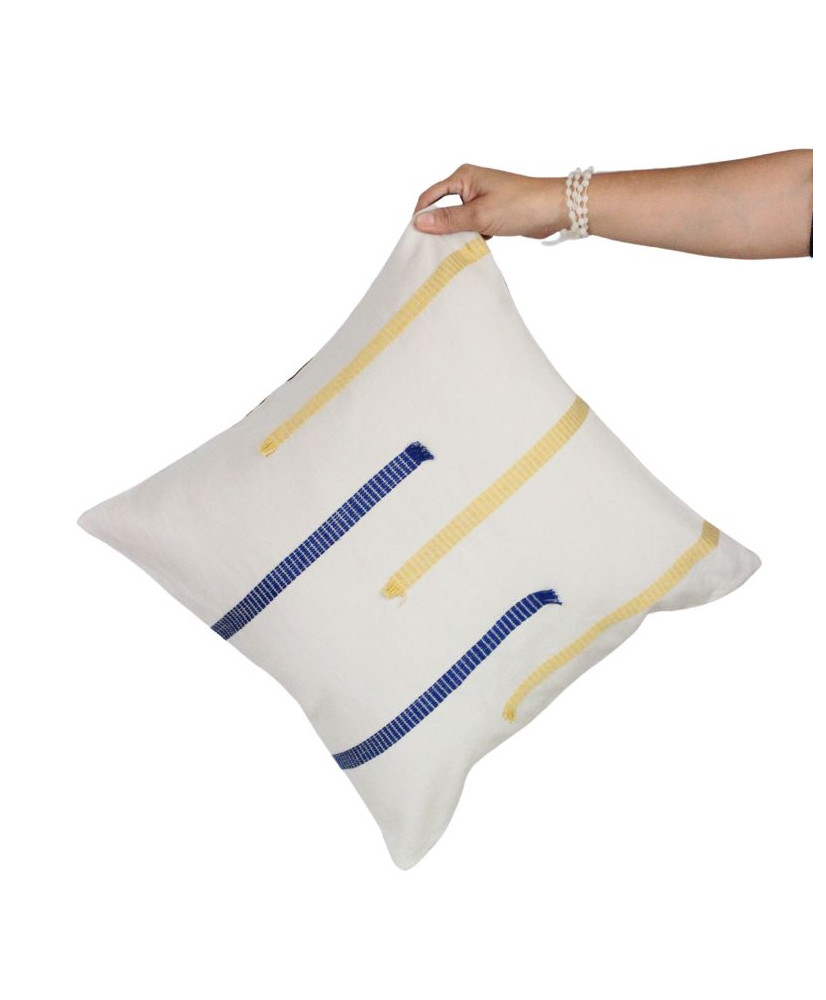 Cojín El Encuentro (Mostaza con Azul Marino)