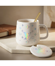 Taza con base y cuchara