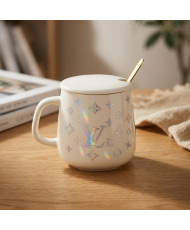 Taza con base y cuchara