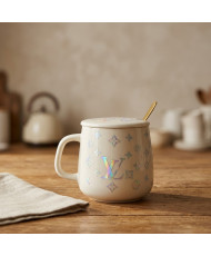 Taza con base y cuchara