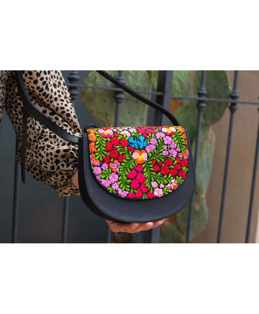 Bolso Redondo Bordado