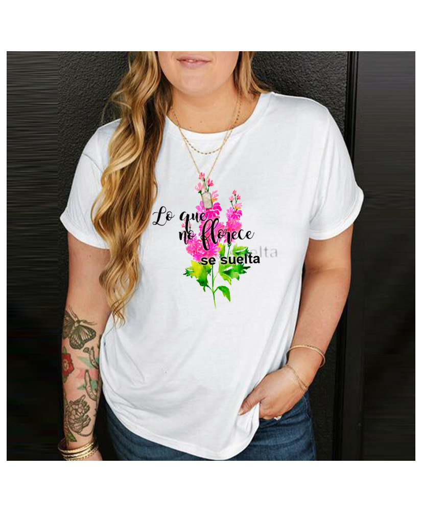  Playera Lo que no florece.
