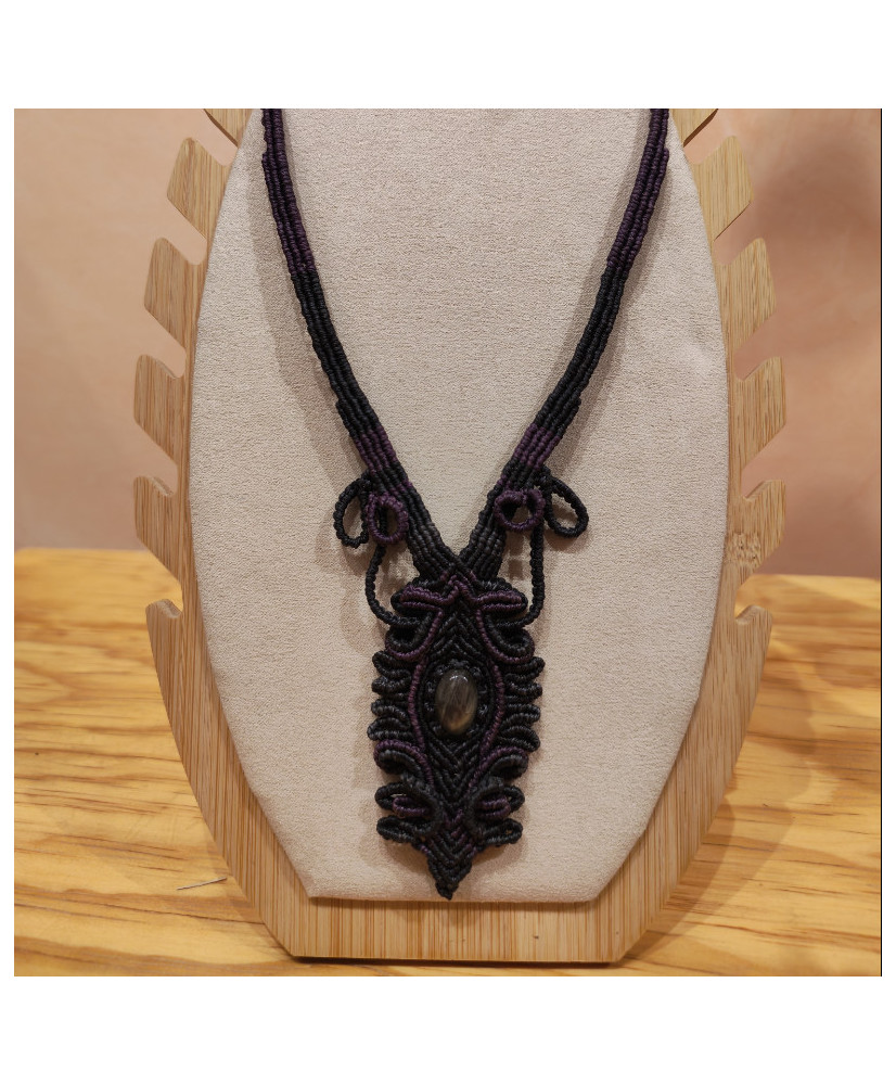 Collar artesanal con labradorita