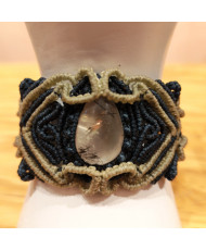 Pulsera artesanal con cuarzo rutilado