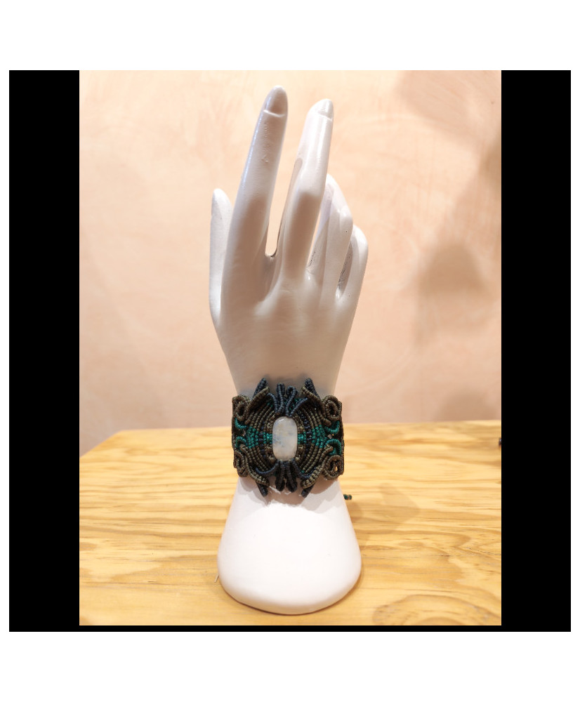 Pulsera artesanal con piedra luna (labradorita blanca)
