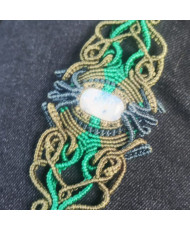 Pulsera artesanal con piedra luna (labradorita blanca)