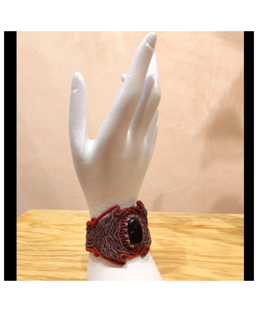 Pulsera artesanal con ámbar