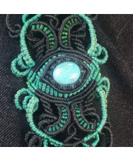 Pulsera artesanal con turquesa