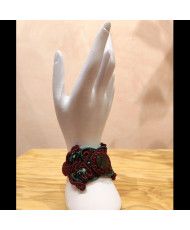 Pulsera artesanal con obsidiana dorada