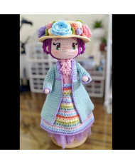 Muñeca Matty tejida a mano en crochet