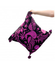 Cojín Pavorreal Otomí (base Negra)