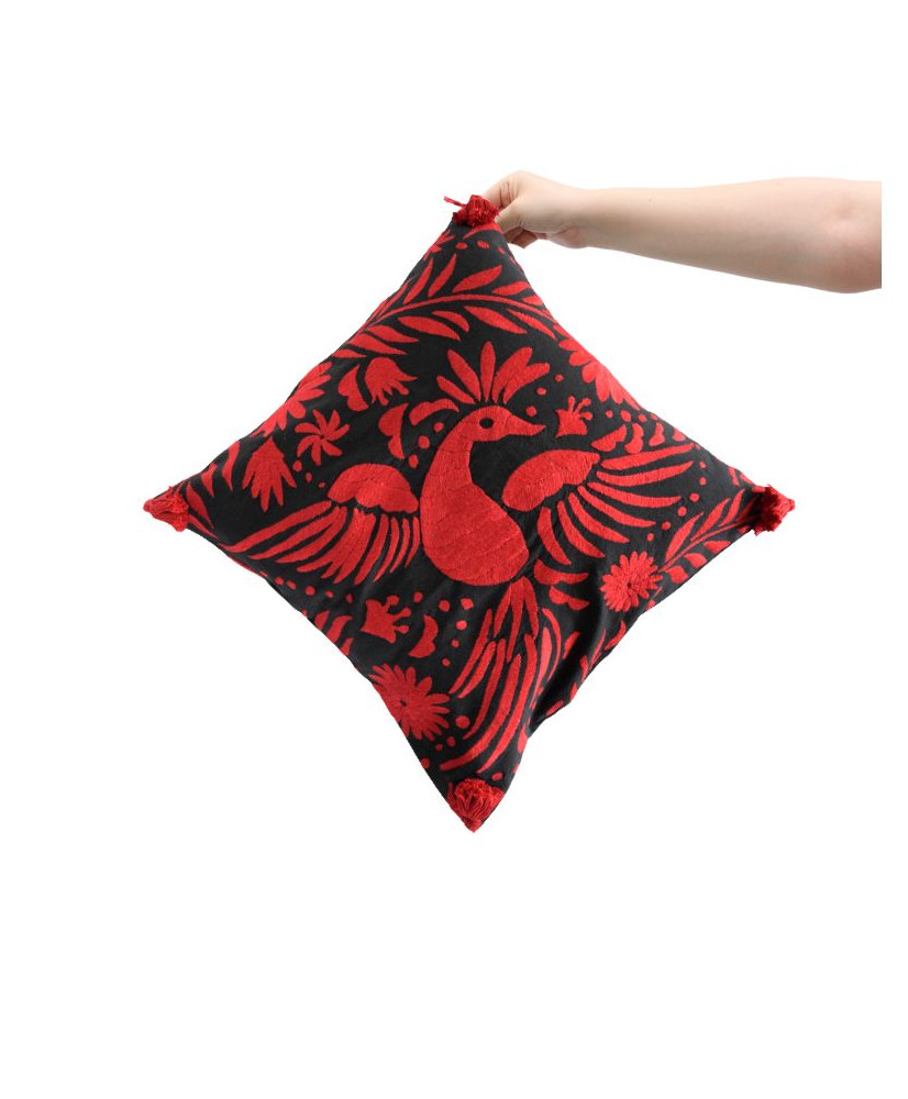 Cojín Pavorreal Otomí (base Negra)