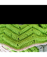 Manta tejida a crochet hecha totalmente a mano