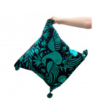 Cojín Pavorreal Otomí (base Negra)