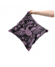 Cojín Pavorreal Otomí (base Negra)