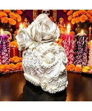 Calaverita día de muertos con rosas