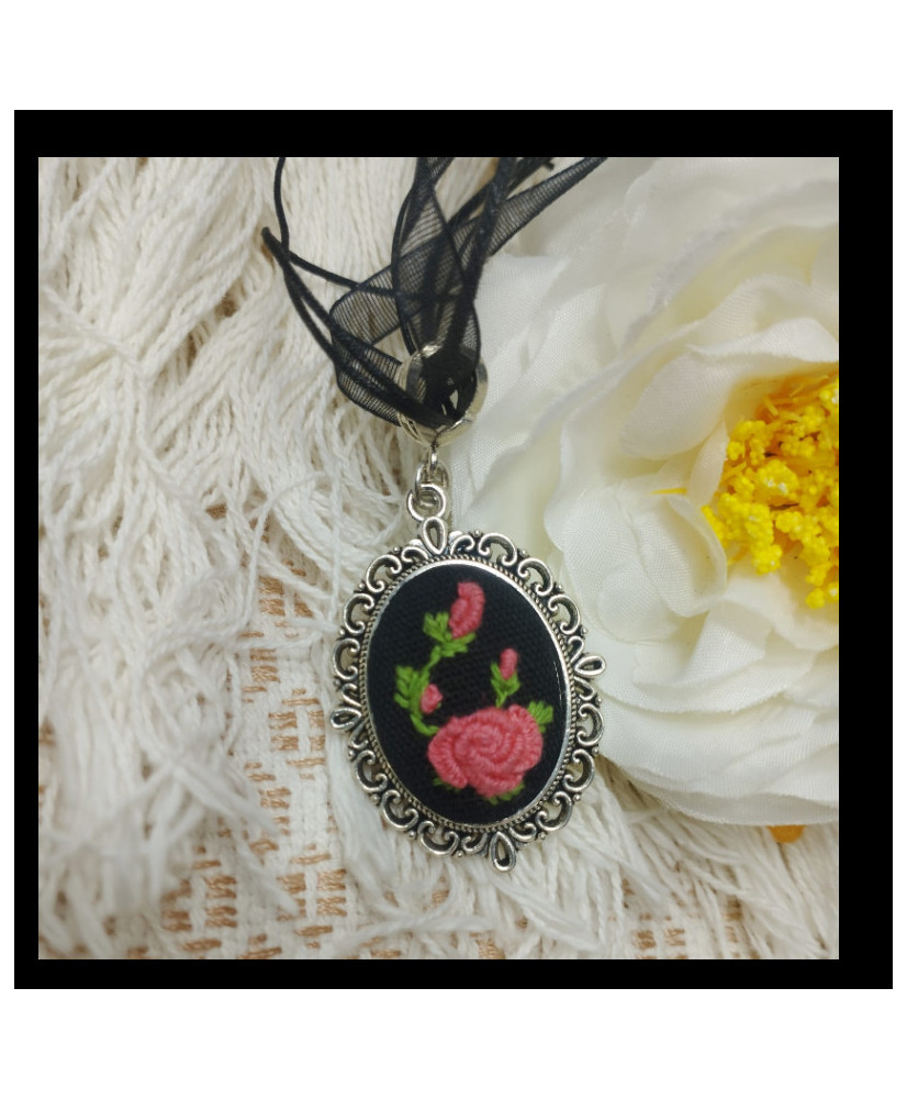Accesorios bordados