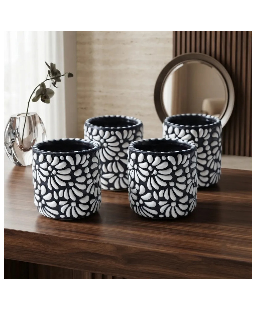 Set de 4 Tequileros de Talavera Negro y Blanco | Casa Stone
