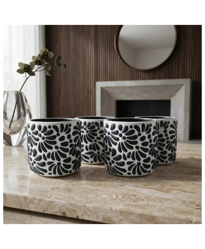 Set de 4 Tequileros de Talavera Negro y Blanco | Casa Stone