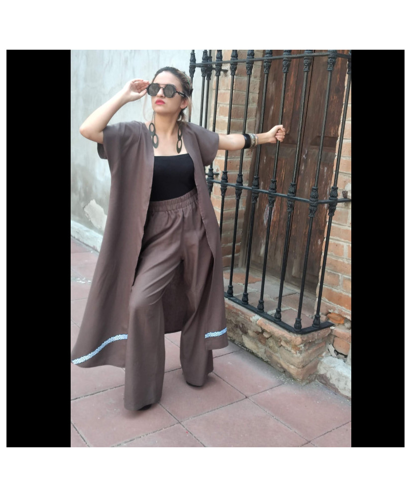 Traje túnica y pantalón grecas