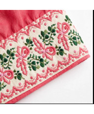 Blusa Artesanal Talla Grande Rosa Coral / Rosa Sandía - Bordado Floral y Mariposas a Mano, Cuello Cuadrado y Manga 3/4 - Manta.