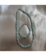Collar y pulsera hecho a mano piedras azuladas.