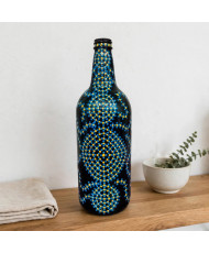 Botella Decorativa Pintada a Mano - Arte Puntillismo Azul y Amarillo - Reciclada.